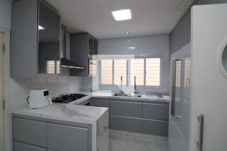 Cozinha de casa à venda com 4 quartos, 300m² em Vila Santa Clara, São Paulo