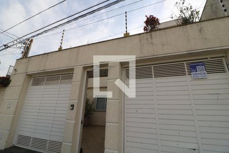 Fachada de casa à venda com 4 quartos, 300m² em Vila Santa Clara, São Paulo