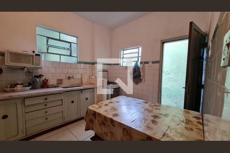 Casa à venda com 8 quartos, 125m² em Liberdade, São Paulo