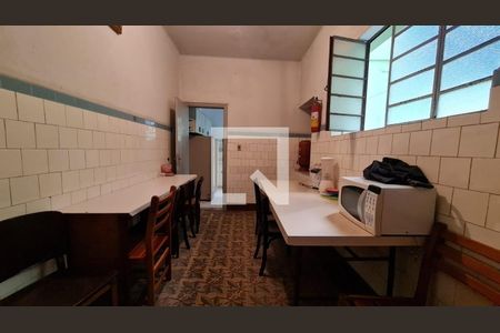 Casa à venda com 8 quartos, 125m² em Liberdade, São Paulo