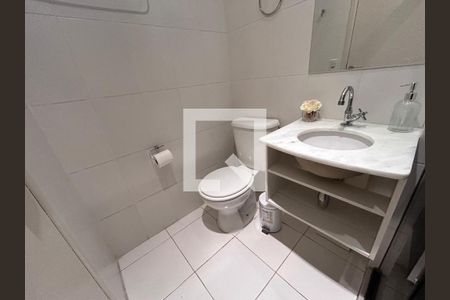 Banheiro 2 de apartamento à venda com 2 quartos, 48m² em Jardim Flor da Montanha, Guarulhos