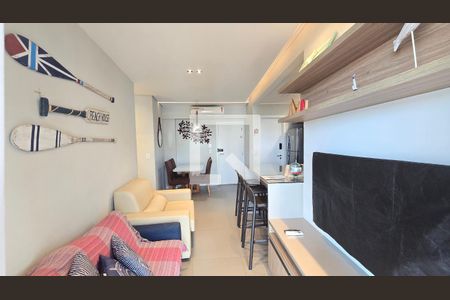Sala de apartamento para alugar com 2 quartos, 72m² em Gonzaga, Santos