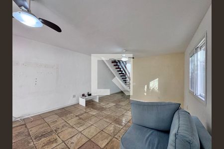 Sala de casa de condomínio para alugar com 5 quartos, 400m² em Barra da Tijuca, Rio de Janeiro