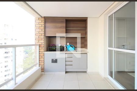 Sacada/Sala de apartamento à venda com 3 quartos, 112m² em Vila Suzana, São Paulo