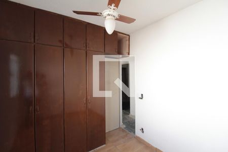 Quarto 1 de apartamento para alugar com 2 quartos, 59m² em São João Batista, Belo Horizonte