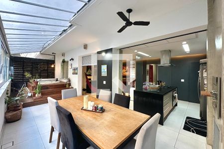 Sala de apartamento à venda com 2 quartos, 106m² em Copacabana, Rio de Janeiro