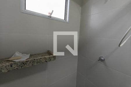 Banheiro de apartamento à venda com 2 quartos, 47m² em Cidade Satélite Íris, Campinas