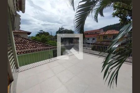 Casa à venda com 4 quartos, 310m² em São Francisco, Niterói