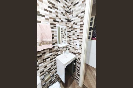Banheiro de casa para alugar com 2 quartos, 72m² em Scharlau, São Leopoldo