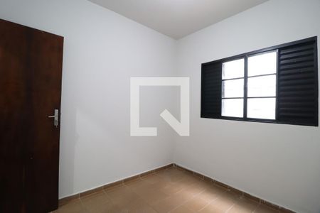 Quarto 1 de casa para alugar com 3 quartos, 90m² em Santa Mônica, Uberlândia