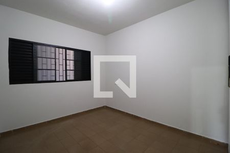 Quarto 2 de casa para alugar com 3 quartos, 90m² em Santa Mônica, Uberlândia