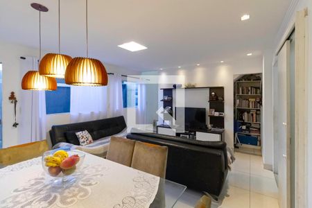 Sala de casa de condomínio à venda com 3 quartos, 100m² em Parque Xangri-lá, Contagem