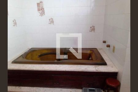 Casa à venda com 5 quartos, 380m² em Jacaré, Rio de Janeiro