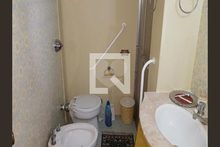 Casa à venda com 4 quartos, 450m² em Vila Congonhas, São Paulo