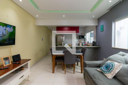 Sala de casa de condomínio para alugar com 2 quartos, 70m² em Jardim Tiete, São Paulo