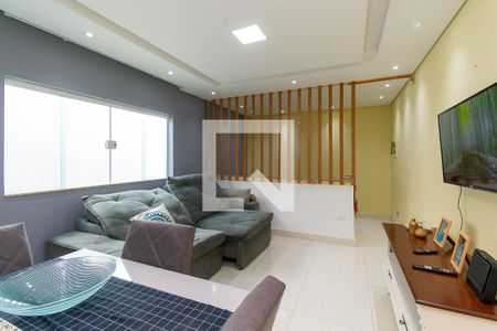 Sala de casa de condomínio para alugar com 2 quartos, 70m² em Jardim Tiete, São Paulo