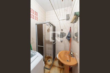 Banheiro/Área de serviço de kitnet/studio para alugar com 1 quarto, 30m² em Liberdade, São Paulo