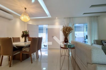 Sala de casa de condomínio à venda com 4 quartos, 315m² em Pechincha, Rio de Janeiro