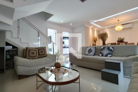 Sala de casa de condomínio à venda com 4 quartos, 315m² em Pechincha, Rio de Janeiro