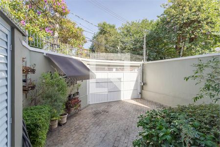 Casa à venda com 3 quartos, 129m² em Santo Amaro, São Paulo