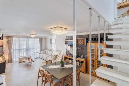 Casa à venda com 3 quartos, 129m² em Santo Amaro, São Paulo