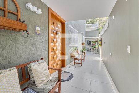 Casa à venda com 3 quartos, 129m² em Santo Amaro, São Paulo