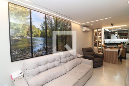 Sala de casa de condomínio à venda com 4 quartos, 186m² em Jardim Guanabara, Rio de Janeiro