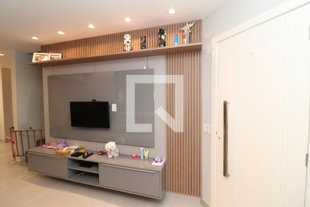 Sala de casa de condomínio à venda com 4 quartos, 186m² em Jardim Guanabara, Rio de Janeiro