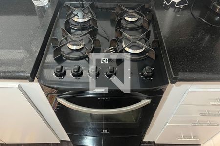 Cozinha de apartamento para alugar com 1 quarto, 63m² em Gonzaga, Santos