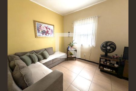 Sala de casa à venda com 2 quartos, 260m² em Irajá, Rio de Janeiro