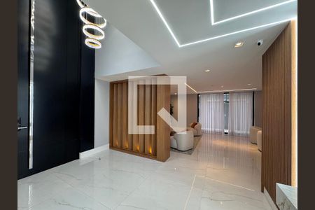 Sala de casa à venda com 5 quartos, 850m² em Barra da Tijuca, Rio de Janeiro