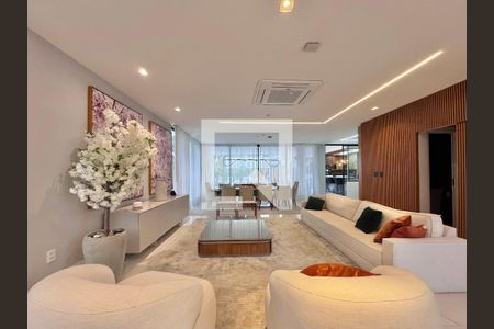 Sala de casa à venda com 5 quartos, 850m² em Barra da Tijuca, Rio de Janeiro