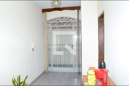 Sala 2 de casa à venda com 3 quartos, 230m² em Goiânia, Belo Horizonte