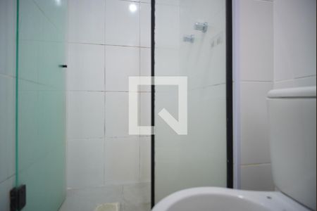 Banheiro  de apartamento à venda com 2 quartos, 45m² em Rubem Berta, Porto Alegre