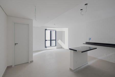 Sala de casa de condomínio à venda com 2 quartos, 140m² em Paraíso, São Paulo