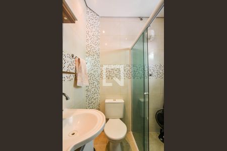 Banheiro da Suíte 1 de casa para alugar com 2 quartos, 70m² em Vila Suíça, Santo André