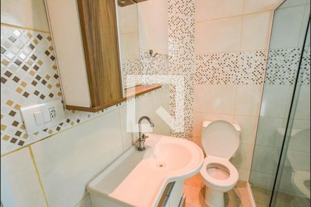 Banheiro da Suíte 1 de casa para alugar com 2 quartos, 70m² em Vila Suíça, Santo André
