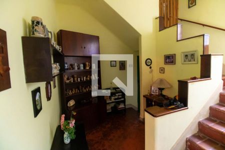 Corredor de casa para alugar com 5 quartos, 804m² em Icaraí, Niterói