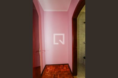 Closet da suíte de casa para alugar com 3 quartos, 360m² em Jardim Pazini, Taboão da Serra