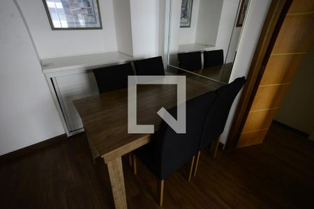 Sala de apartamento para alugar com 2 quartos, 65m² em Paraíso, São Paulo