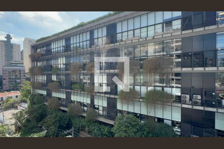 Varanda de apartamento à venda com 2 quartos, 56m² em Vila Madalena, São Paulo