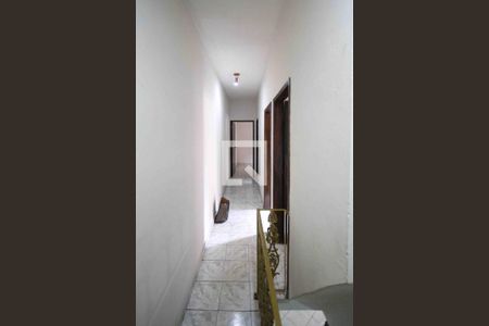 Corredor de casa para alugar com 3 quartos, 70m² em Jardim Adutora, São Paulo
