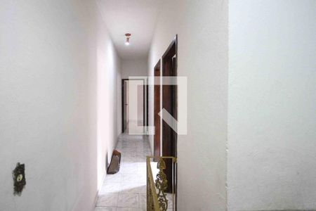 Corredor de casa para alugar com 3 quartos, 70m² em Jardim Adutora, São Paulo