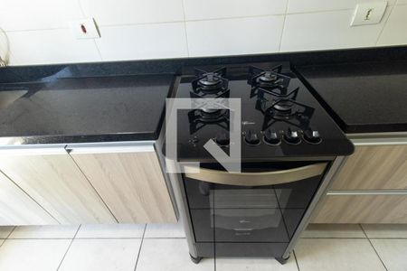 Cozinha de apartamento à venda com 2 quartos, 59m² em Capão Raso, Curitiba