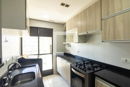 Cozinha de apartamento à venda com 2 quartos, 59m² em Capão Raso, Curitiba
