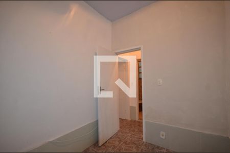Quarto 1 de casa para alugar com 2 quartos, 56m² em Marechal Hermes, Rio de Janeiro