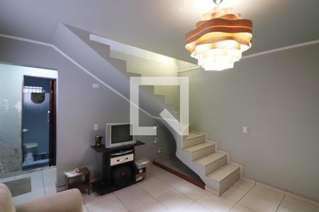 Edícula - Sala de casa à venda com 3 quartos, 145m² em Dos Casa, São Bernardo do Campo