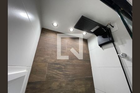 Banheiro da Suíte de casa de condomínio para alugar com 1 quarto, 25m² em Vila Butantã, São Paulo