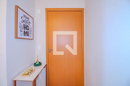 Entrada de apartamento à venda com 2 quartos, 45m² em Rubem Berta, Porto Alegre