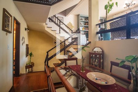 Sala de casa para alugar com 4 quartos, 280m² em Ipanema, Porto Alegre